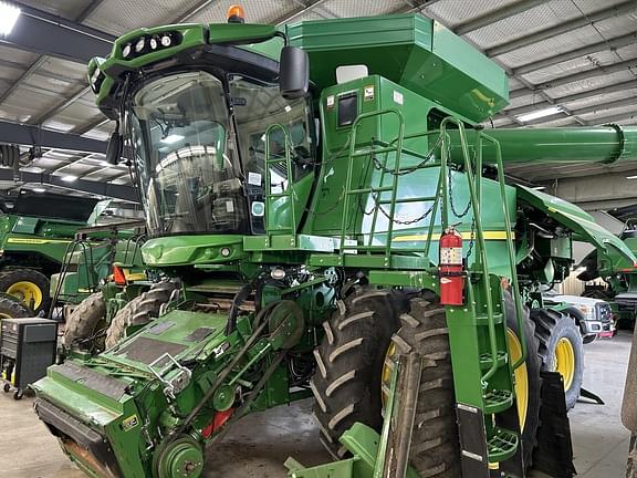 Image of John Deere S670 Primary image