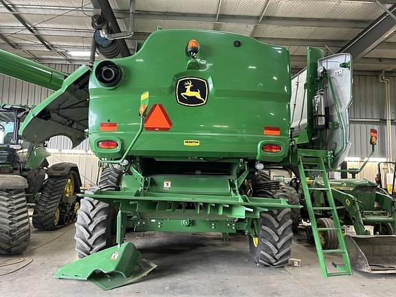 Image of John Deere S670 equipment image 3