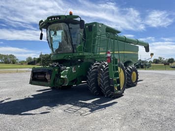 Main image John Deere S670