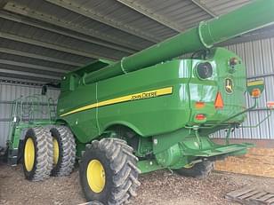 Main image John Deere S670 3