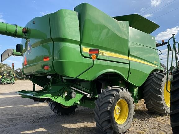 Main image John Deere S670 7