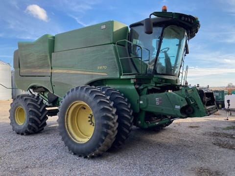Main image John Deere S670