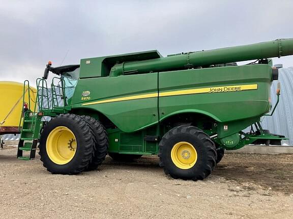 Image of John Deere S670 equipment image 4