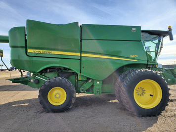 Main image John Deere S670