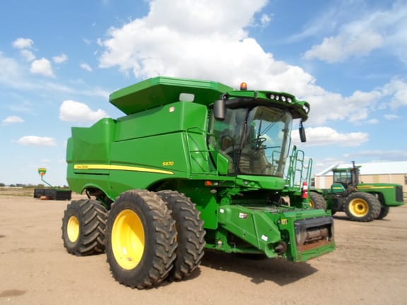 Main image John Deere S670