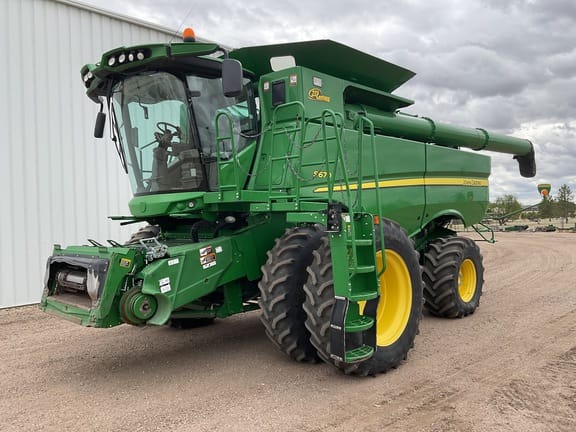 Main image John Deere S670