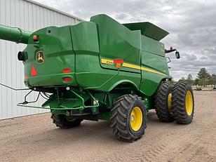 Main image John Deere S670 6