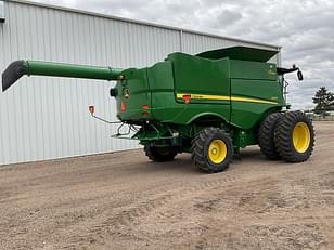 Main image John Deere S670 7