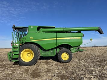 Main image John Deere S670