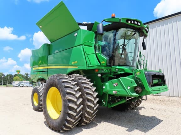 Image of John Deere S670 equipment image 3