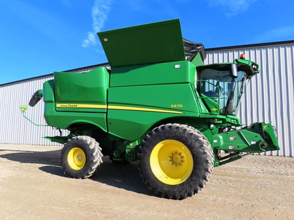 Image of John Deere S670 Primary image
