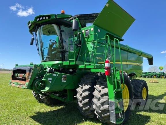 Main image John Deere S670