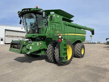 Main image John Deere S670