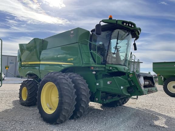 Image of John Deere S670 Primary image