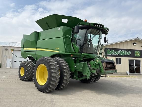 Image of John Deere S670 equipment image 2