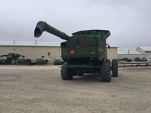 Main image John Deere S670 4