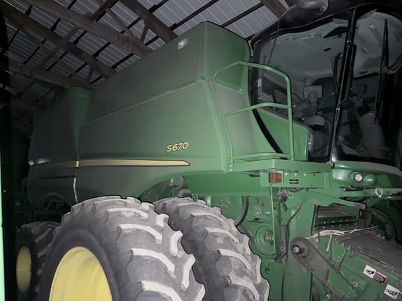 Image of John Deere S670 equipment image 2