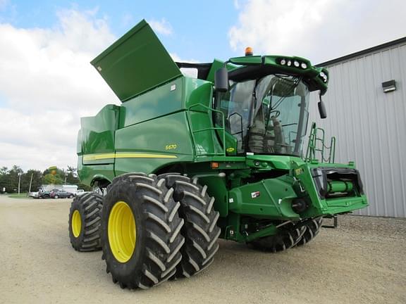 Image of John Deere S670 equipment image 4