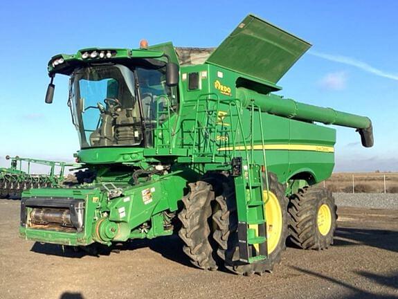 Image of John Deere S670 equipment image 1