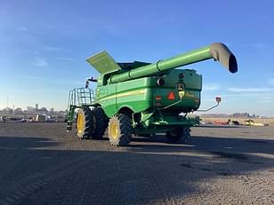 Main image John Deere S670 4