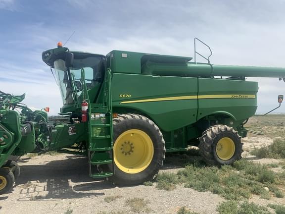 Image of John Deere S670 Primary image