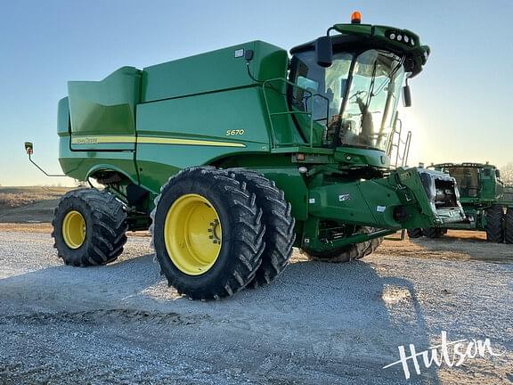 Image of John Deere S670 Primary image