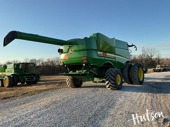 Image of John Deere S670 equipment image 3