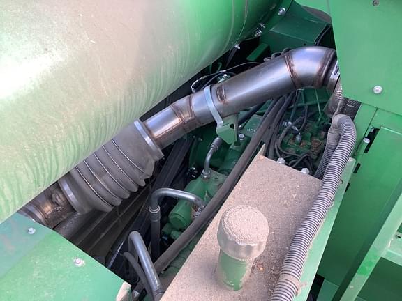 Image of John Deere S670 equipment image 4