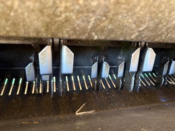 Image of John Deere S670 equipment image 3
