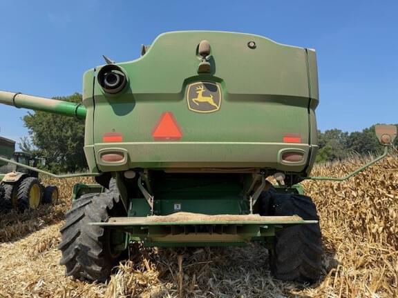 Image of John Deere S670 equipment image 4