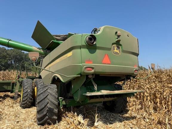 Image of John Deere S670 equipment image 2