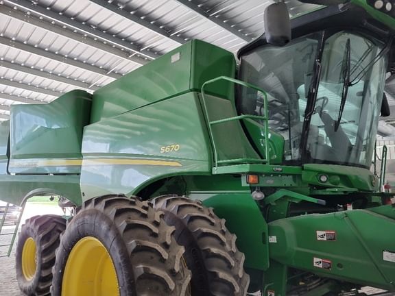 Main image John Deere S670