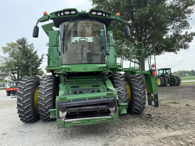 Image of John Deere S670 equipment image 4