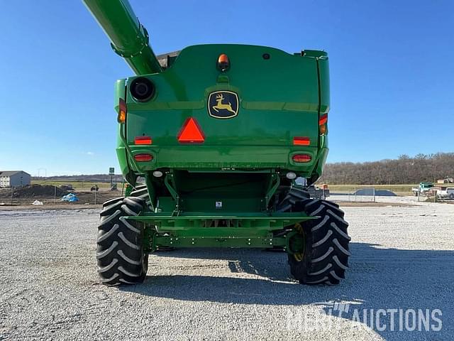 Image of John Deere S670 equipment image 3