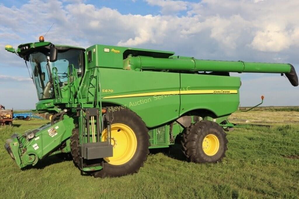 Image of John Deere S670 Primary image