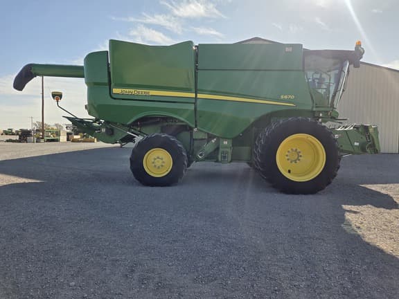 Image of John Deere S670 equipment image 4