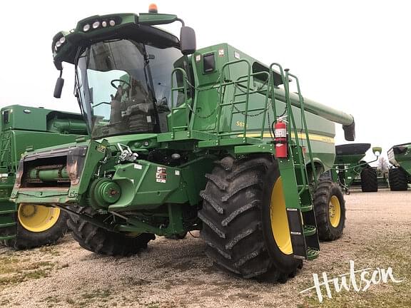 Image of John Deere S670 equipment image 1