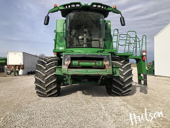 Image of John Deere S670 equipment image 1