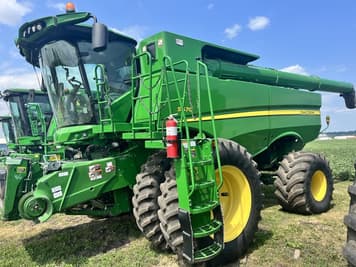Main image John Deere S670
