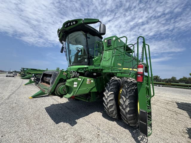 Image of John Deere S670 equipment image 2
