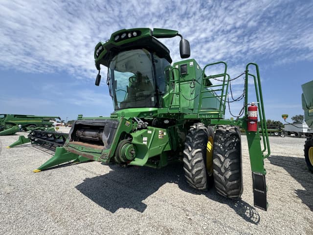 Image of John Deere S670 equipment image 3