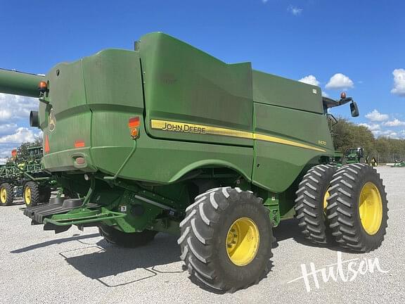 Image of John Deere S670 equipment image 2