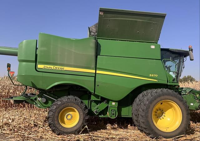 Image of John Deere S670 equipment image 3