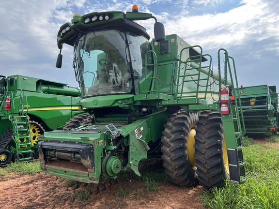 Main image John Deere S670