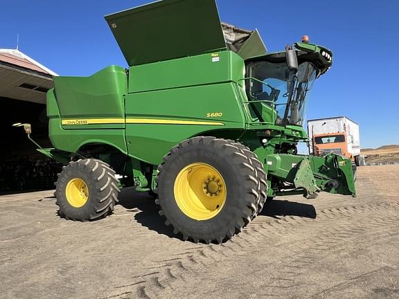 Image of John Deere S680 equipment image 2