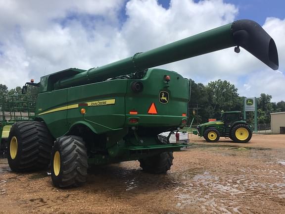 Image of John Deere S680 equipment image 2