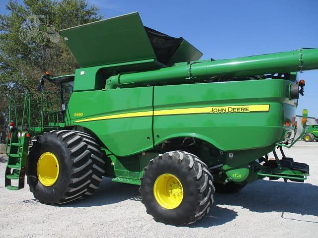 Image of John Deere S680 equipment image 4