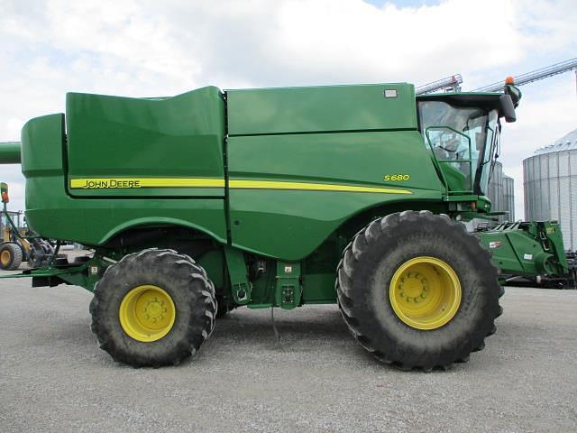 Image of John Deere S680 equipment image 3