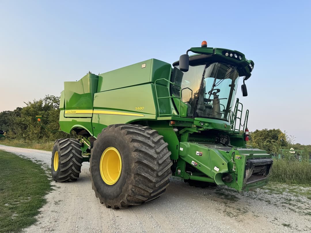 Image of John Deere S680 Primary image