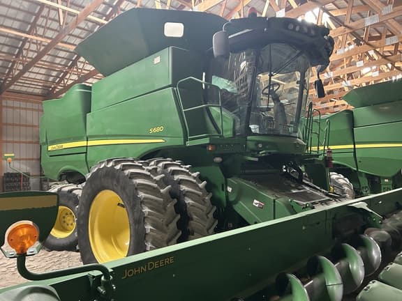 Image of John Deere S680 equipment image 3